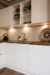 Keukensale - verlichting onder wandkasten